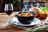 Quel vin avec cassoulet ? Accords Mets & Conseils en 2026