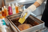 Comment dégraisser une Friteuse​ ? Astuces pour nettoyer